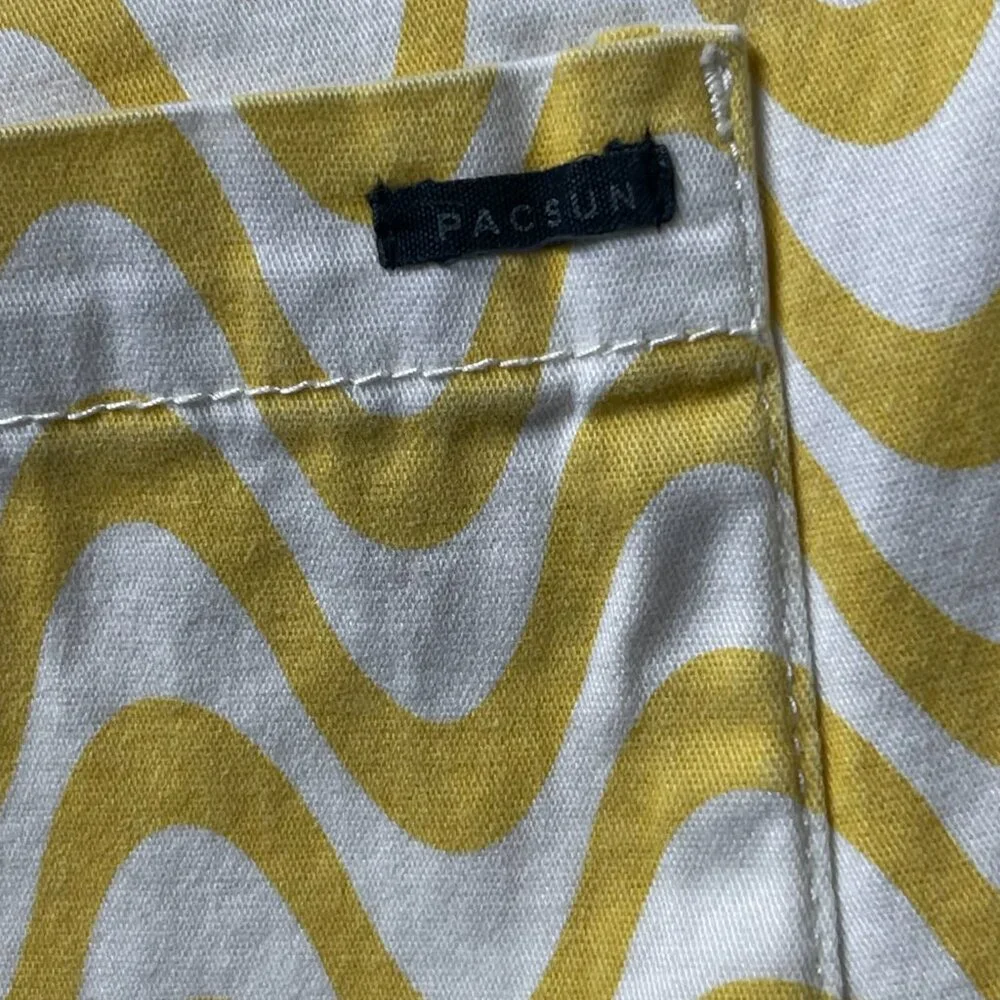 PacSun Mens Volley Shorts Yellow White Wave Print Size L - Picture 7 of 8